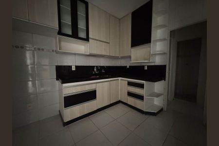 Cozinha de apartamento à venda com 2 quartos, 113m² em Carlos Prates, Belo Horizonte