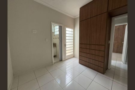 Quarto de apartamento à venda com 2 quartos, 113m² em Carlos Prates, Belo Horizonte