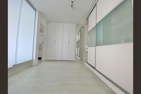 Apartamento à venda com 89m², 1 quarto e 1 vaga