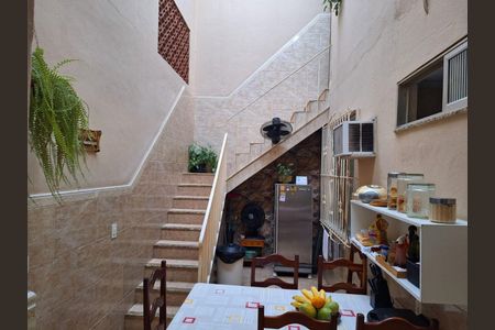 Casa à venda com 120m², 3 quartos e 1 vaga