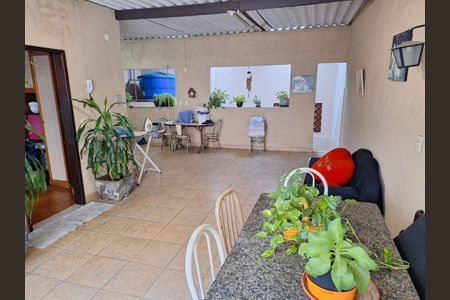 Casa à venda com 120m², 3 quartos e 1 vaga