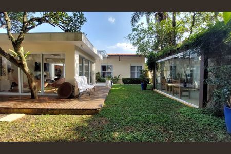 Casa à venda com 1100m², 4 quartos e 6 vagas