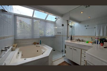 Casa à venda com 1100m², 4 quartos e 6 vagas