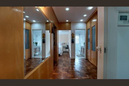 Casa à venda com 1100m², 4 quartos e 6 vagas
