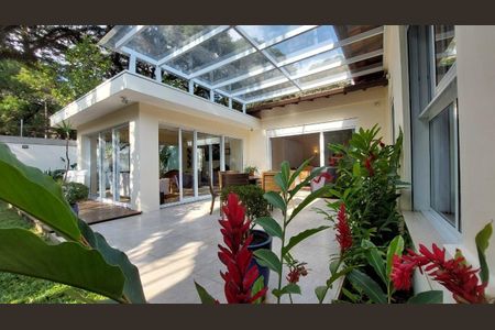 Casa à venda com 1100m², 4 quartos e 6 vagas