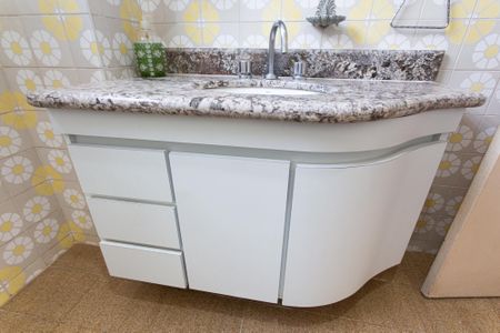 Apartamento à venda com 83m², 2 quartos e 1 vagaBanheiro