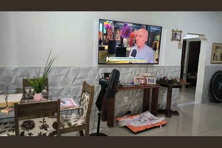 Casa à venda com 3 quartos, 120m² em Olaria, Rio de Janeiro
