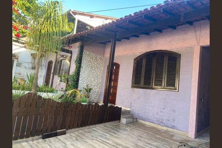 Casa à venda com 234m², 4 quartos e 4 vagas