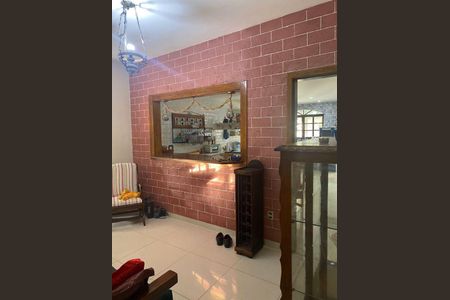 Casa à venda com 234m², 4 quartos e 4 vagas