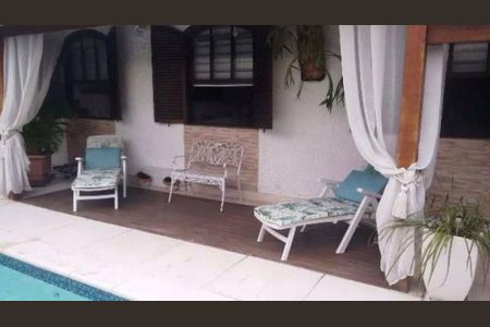 Casa à venda com 234m², 4 quartos e 4 vagas