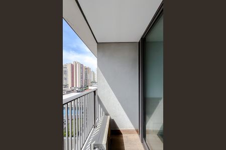 Varanda de kitnet/studio para alugar com 1 quarto, 23m² em Vila Gomes Cardim, São Paulo