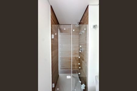Banheiro de kitnet/studio para alugar com 1 quarto, 23m² em Vila Gomes Cardim, São Paulo