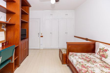 Casa à venda com 480m², 4 quartos e 4 vagas