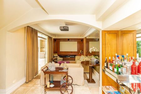 Casa à venda com 480m², 4 quartos e 4 vagas