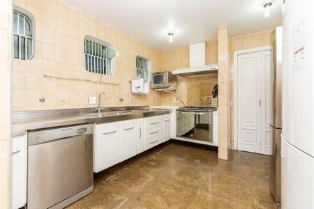 Casa à venda com 480m², 4 quartos e 4 vagas