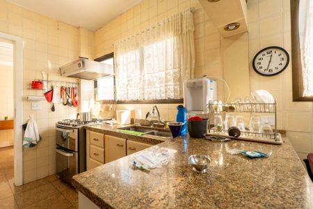 Apartamento à venda com 174m², 4 quartos e 3 vagas