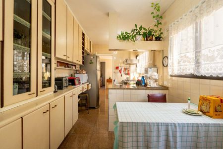 Apartamento à venda com 174m², 4 quartos e 3 vagas