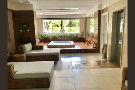 Apartamento à venda com 72m², 1 quarto e 1 vaga
