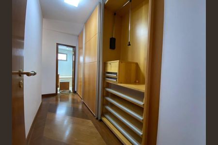 Apartamento à venda com 167m², 3 quartos e 4 vagas