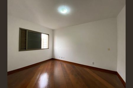 Apartamento à venda com 167m², 3 quartos e 4 vagas