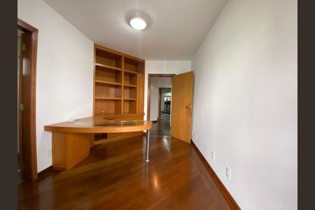 Apartamento à venda com 167m², 3 quartos e 4 vagas