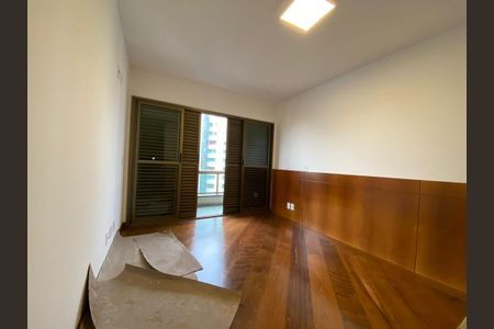Apartamento à venda com 167m², 3 quartos e 4 vagas