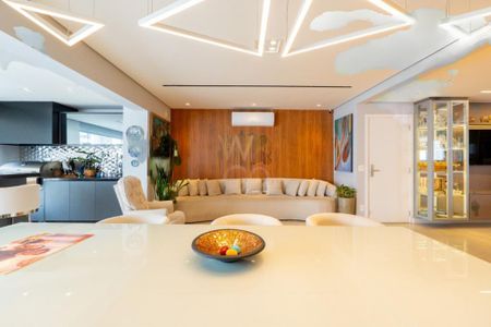 Apartamento à venda com 162m², 3 quartos e 3 vagas