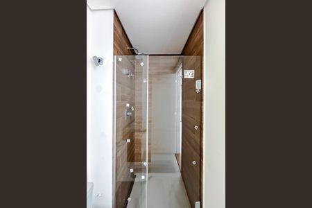 Banheiro de kitnet/studio para alugar com 1 quarto, 23m² em Vila Gomes Cardim, São Paulo