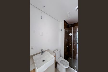 Banheiro de kitnet/studio para alugar com 1 quarto, 23m² em Vila Gomes Cardim, São Paulo