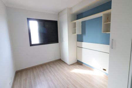 Quarto 1 de apartamento para alugar com 2 quartos, 55m² em Quitaúna, Osasco