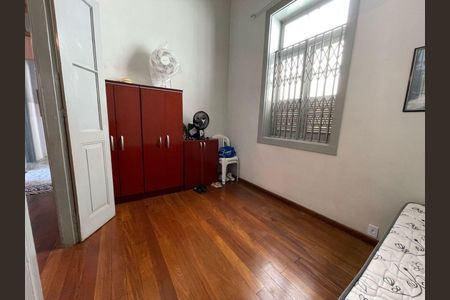 Casa à venda com 4 quartos, 400m² em Benfica, Rio de Janeiro