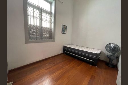 Casa à venda com 4 quartos, 400m² em Benfica, Rio de Janeiro