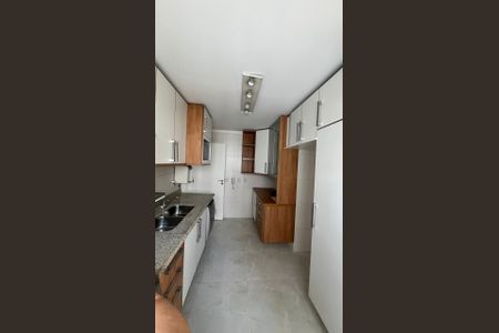 Apartamento à venda com 198m², 3 quartos e 3 vagas