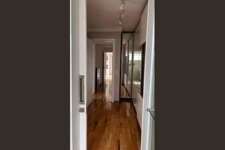 Apartamento à venda com 198m², 3 quartos e 3 vagas