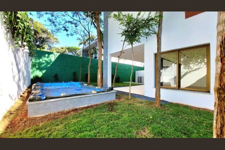 Casa à venda com 647m², 4 quartos e 4 vagas