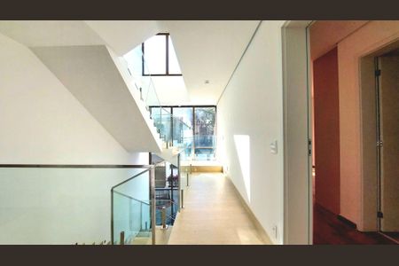 Casa à venda com 647m², 4 quartos e 4 vagas