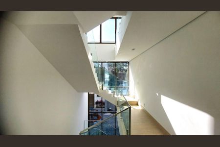 Casa à venda com 647m², 4 quartos e 4 vagas