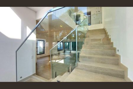Casa à venda com 647m², 4 quartos e 4 vagas