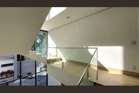 Casa à venda com 647m², 4 quartos e 4 vagas