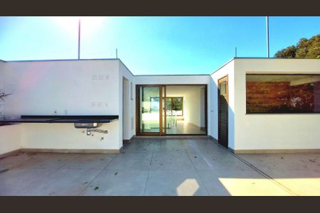 Casa à venda com 647m², 4 quartos e 4 vagas