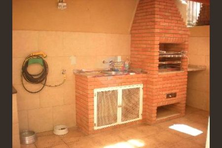 Casa à venda com 3 quartos, 180m² em Jardim Jucara, São Paulo