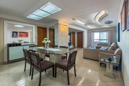 Sala de apartamento para alugar com 3 quartos, 131m² em Guilhermina, Praia Grande