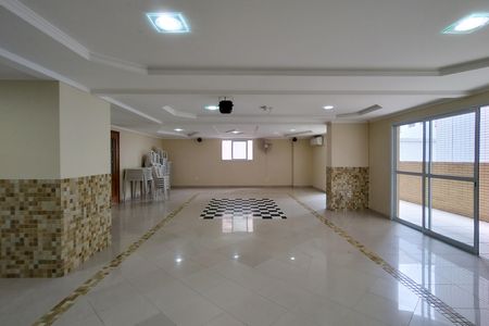 Apartamento para alugar com 131m², 3 quartos e 2 vagas Apartamento para alugar com 131m², 3 quartos e 2 vagasÁrea comum - Salão de festas