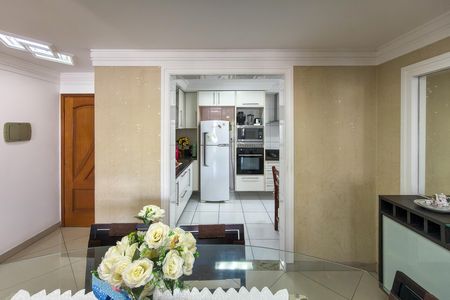 Apartamento para alugar com 131m², 3 quartos e 2 vagas Apartamento para alugar com 131m², 3 quartos e 2 vagasCozinha