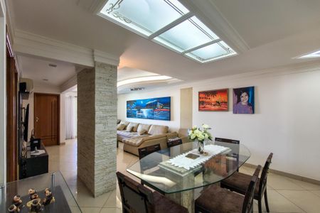 Sala de apartamento para alugar com 3 quartos, 131m² em Guilhermina, Praia Grande