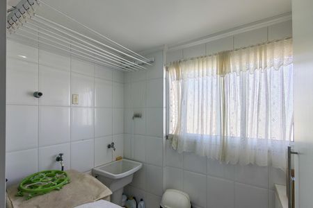 Apartamento para alugar com 131m², 3 quartos e 2 vagas Apartamento para alugar com 131m², 3 quartos e 2 vagasÁrea de Serviço