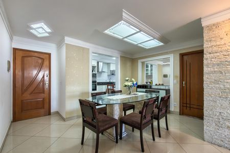 Apartamento para alugar com 131m², 3 quartos e 2 vagas Apartamento para alugar com 131m², 3 quartos e 2 vagasSala