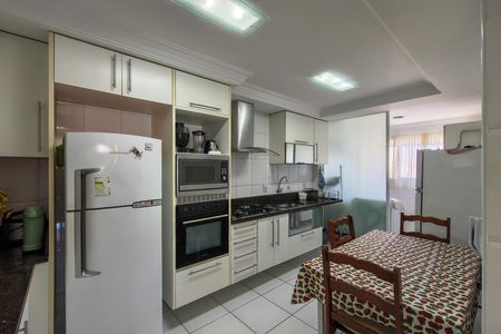 Apartamento para alugar com 131m², 3 quartos e 2 vagas Apartamento para alugar com 131m², 3 quartos e 2 vagasCozinha