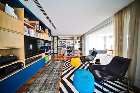 Apartamento à venda com 690m², 2 quartos e 7 vagas