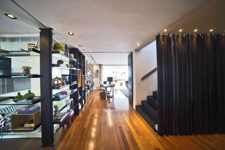 Apartamento à venda com 690m², 2 quartos e 7 vagas